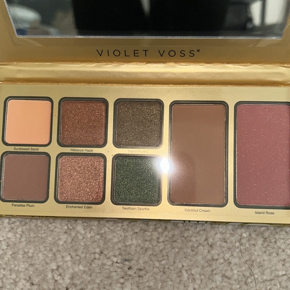 Violet Voss Pretty In Paradise Face & Shadow Palette - Picture 3 of 3